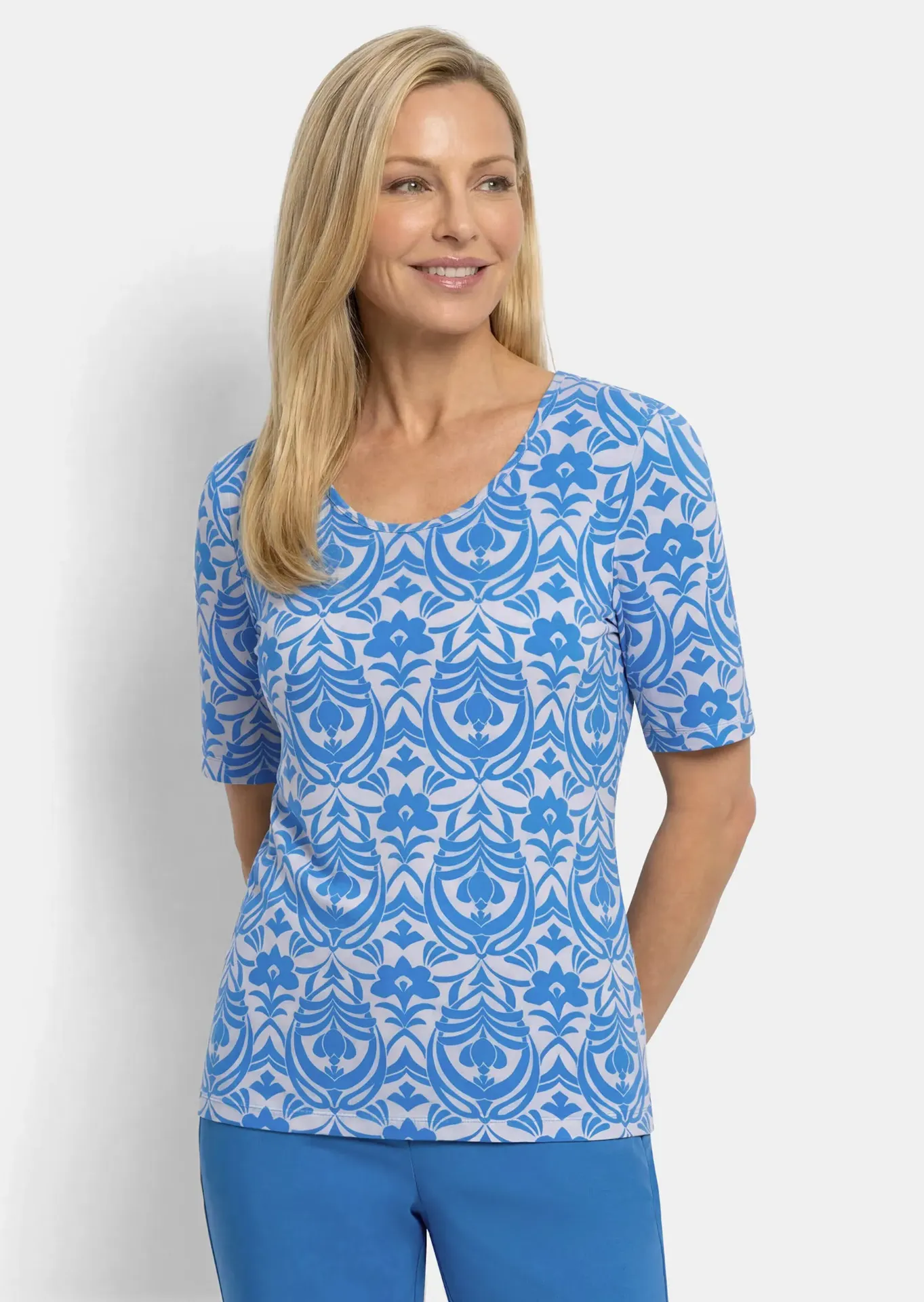 Viskoseshirt mit femininem Ornamentmuster (Blau, 36)